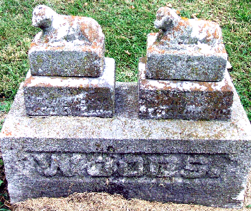 Grave Marker for Fay and Nettie Woods
